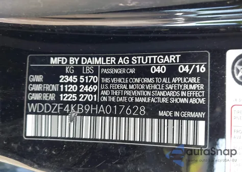 2017 Mercedes-Benz E 300 4Matic z USA, uszkodzony, nr VIN WDDZF4KB9HA017628